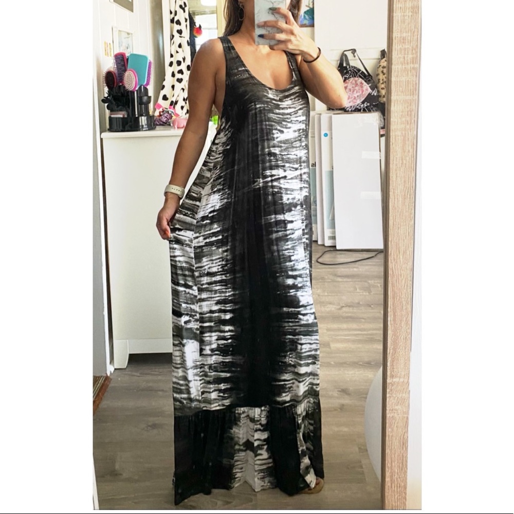 Ava sky maxi